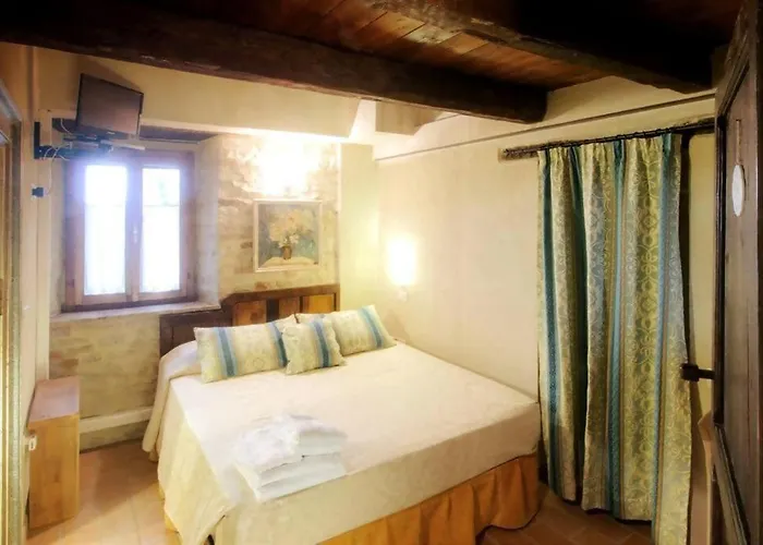 Tenuta Sant'apollinare Hébergement de vacances *